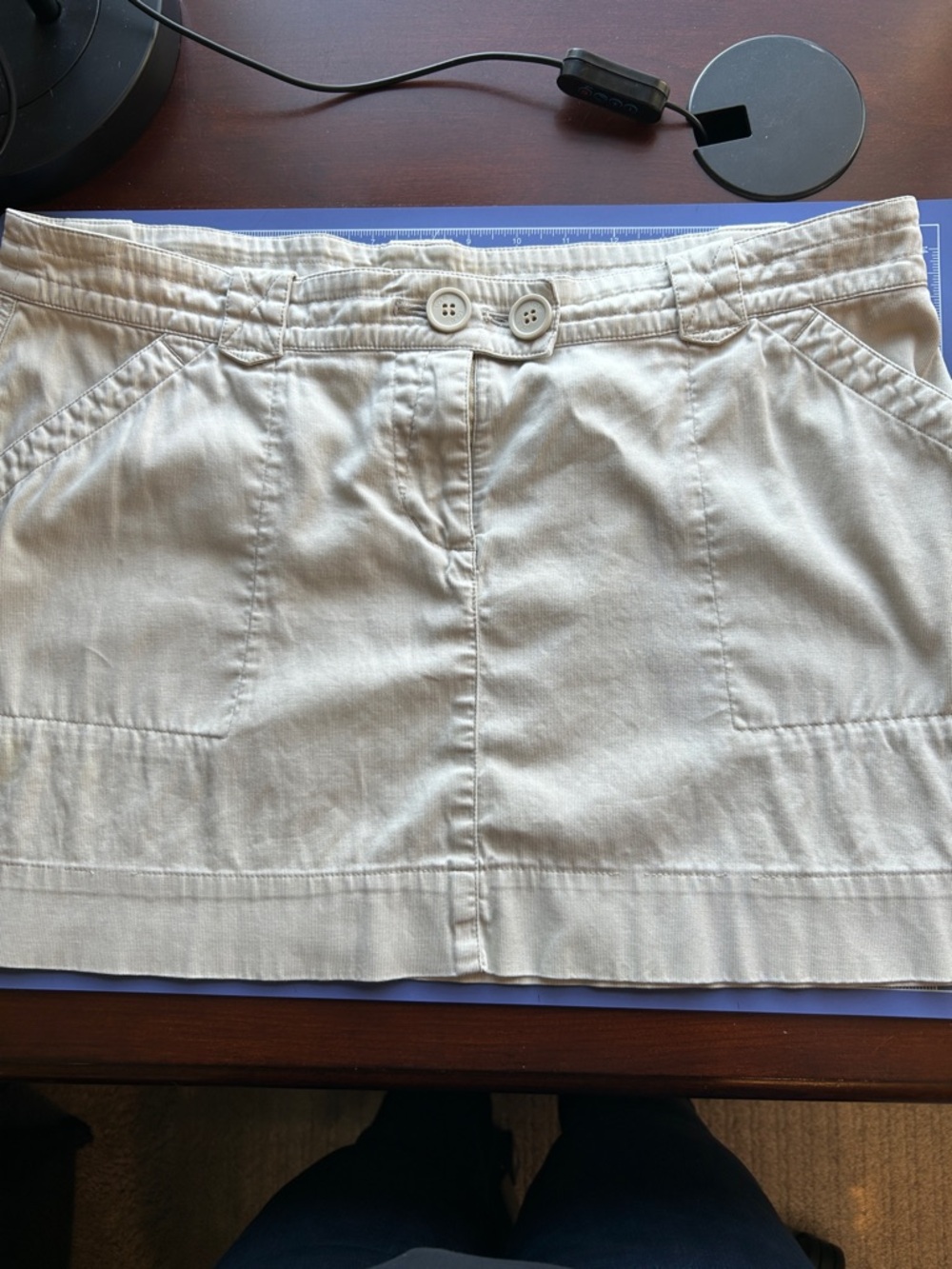 Cargo mini skirt light weight 3 large pockets lole brand size 12 cream khaki